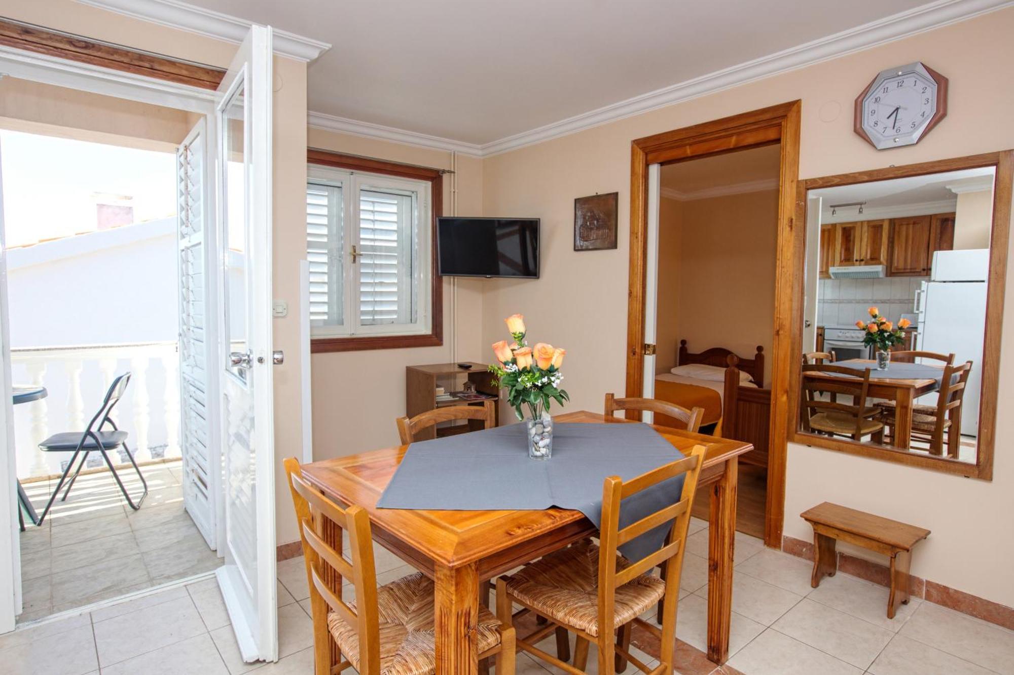 Apartments By The Sea Brodarica, Sibenik - 4194 Rum bild