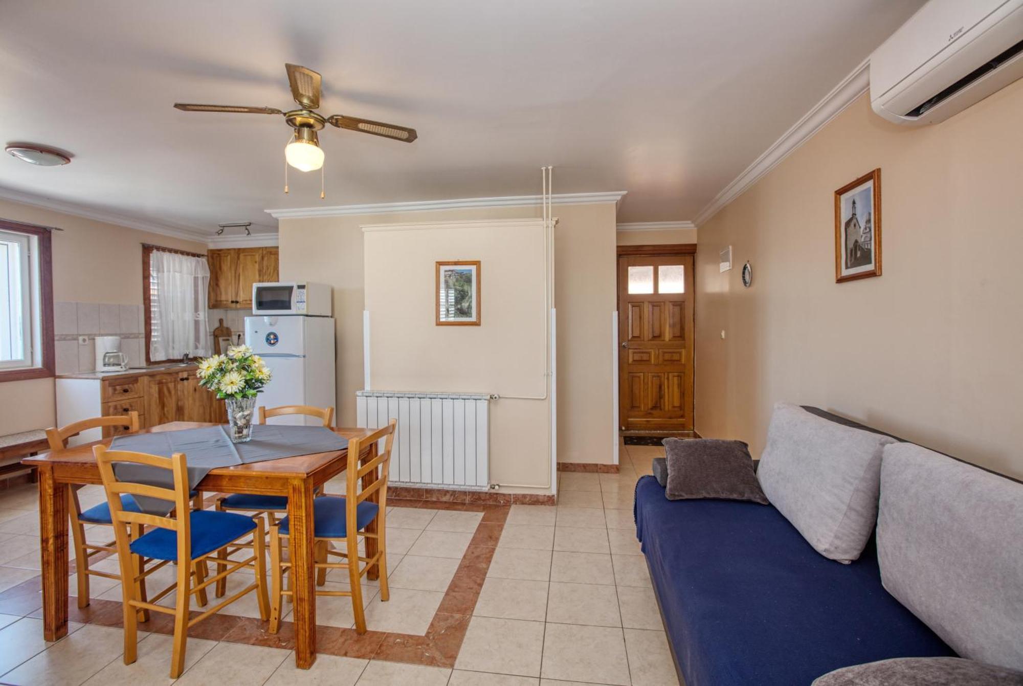 Apartments By The Sea Brodarica, Sibenik - 4194 Rum bild